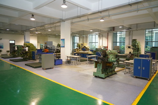 机械轮换加工实训区2